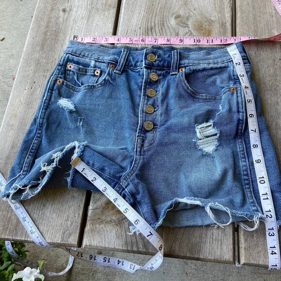 Gap Womens Shorts Size 2 26 Buttonfly 3.5" Denim Destructed Medium Wash Stretch - Picture 2 of 8